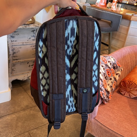 Volcom backpack ~ ikat print - Picture 2 of 8
